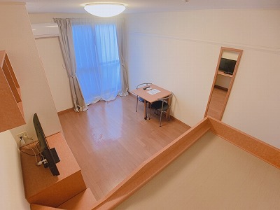 レオパレスコンフォート安倉 ベッドルーム