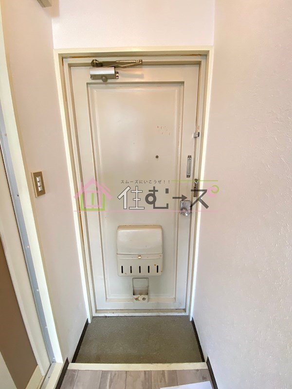 シュライン玉造 玄関