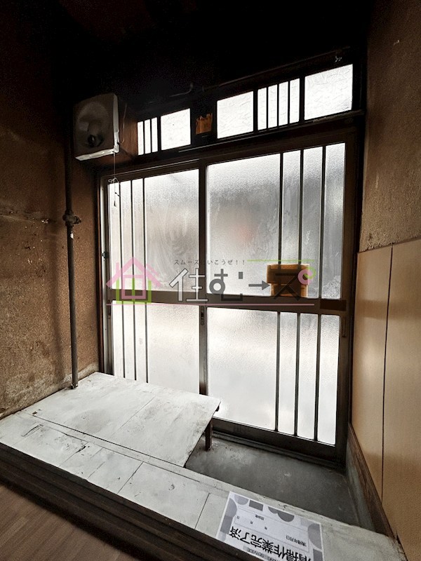 大阪港区市岡文化住宅A棟 玄関