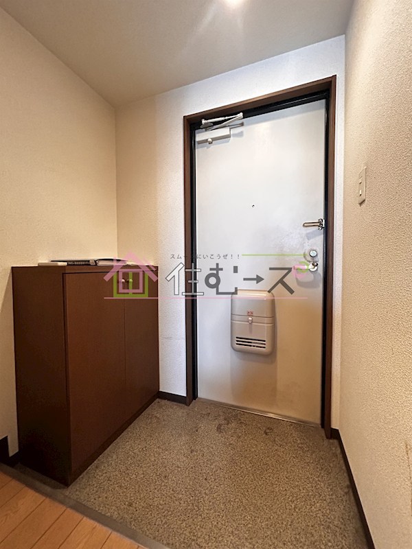 ブロッサム　カスガデ 玄関