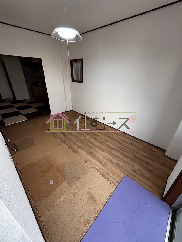 西九条貸家 リビング