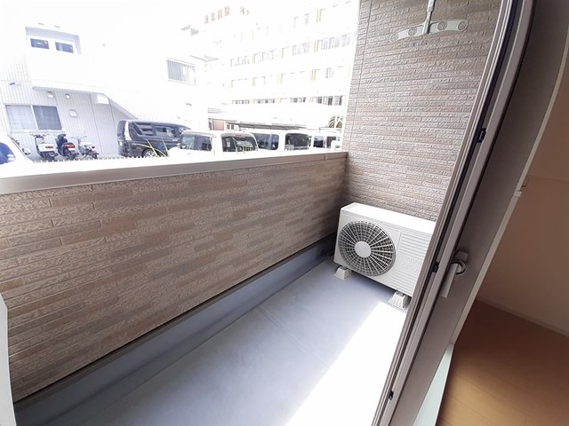 オーセンティック４ ベランダ