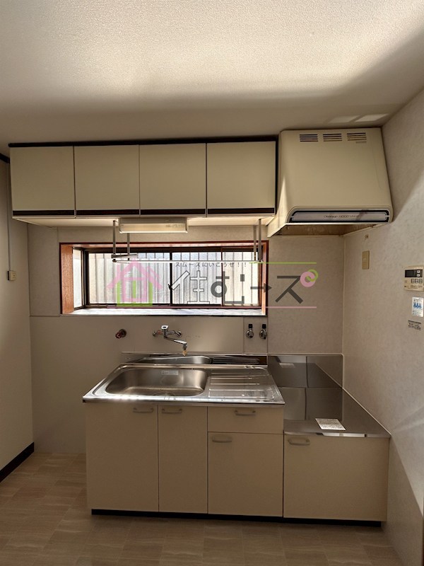 小林西2丁目車庫付テラス キッチン