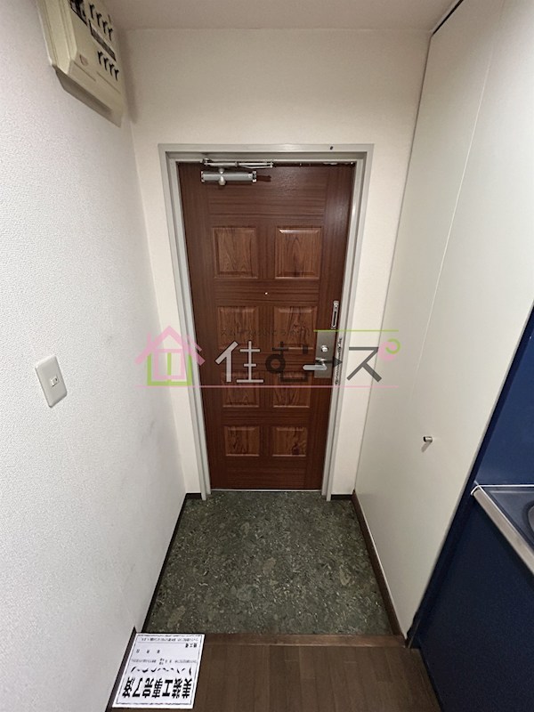 パラドール北加賀屋 玄関