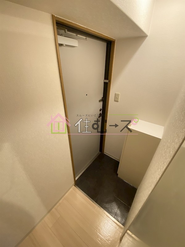 ドエル心斎橋 玄関