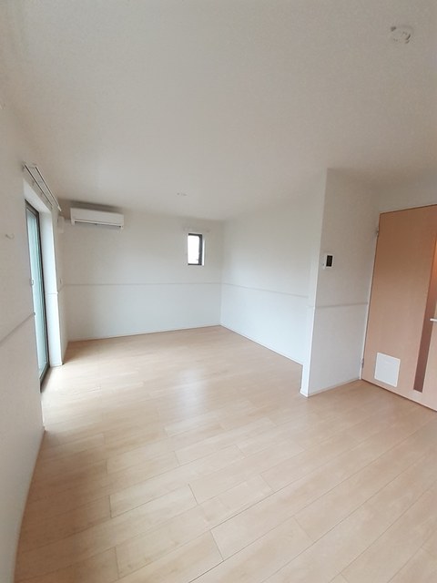 カンファーツリーＡ リビング