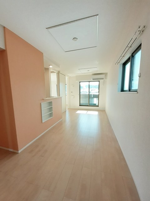 クリスタル　リバー　母山　Ⅱ リビング