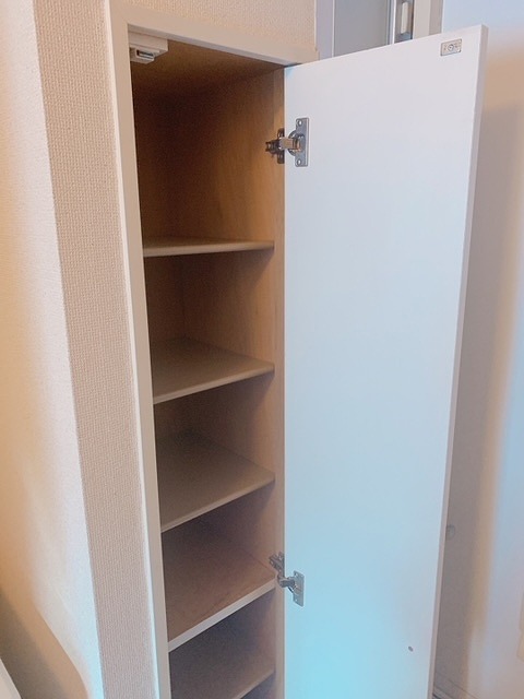 レオパレスプレリュード 玄関