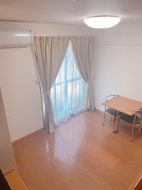 レオパレスプレリュード リビング