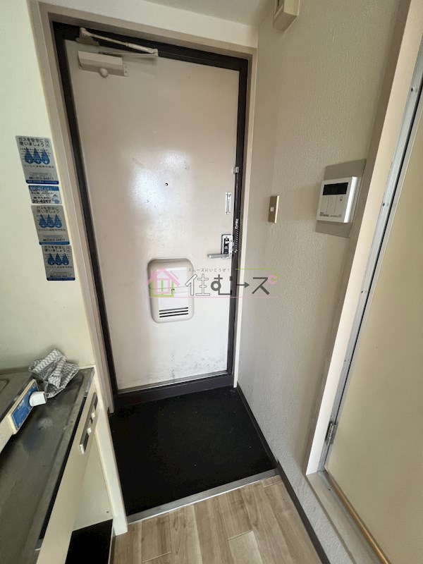 ルネッサンス32番館 玄関