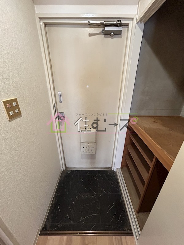 岡本ハイツ 玄関