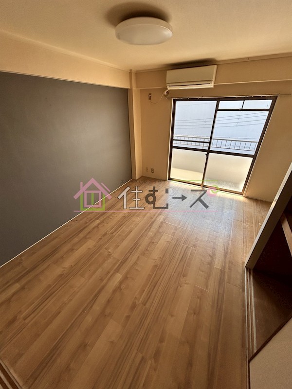 岡本ハイツ ベッドルーム