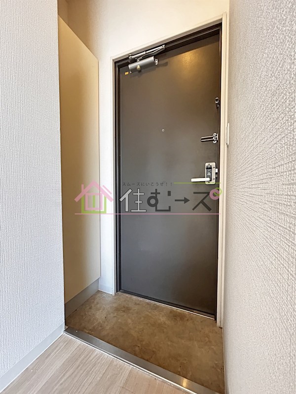 ハイステージ丸和 玄関