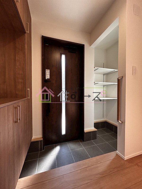 玉出西2丁目戸建 玄関