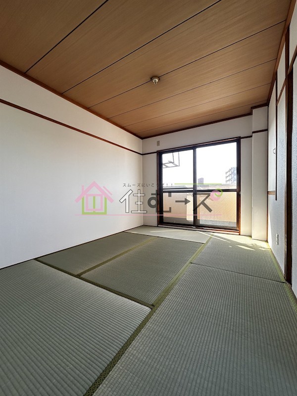 ロイヤルヤマト岸里 ベッドルーム