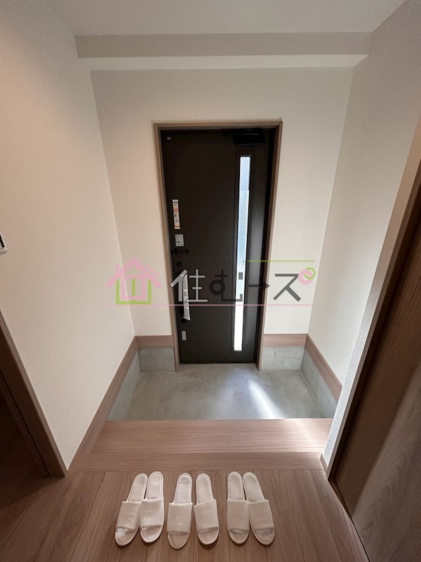 寺井貸家　右 玄関