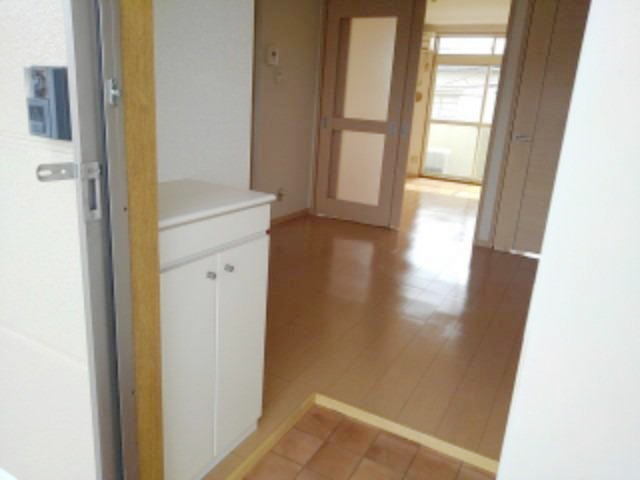 メイゾンカルム 玄関