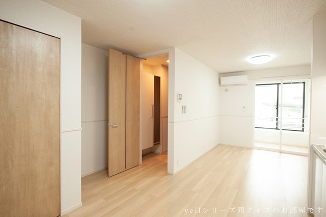 Ｒｏｓｅｓ リビング