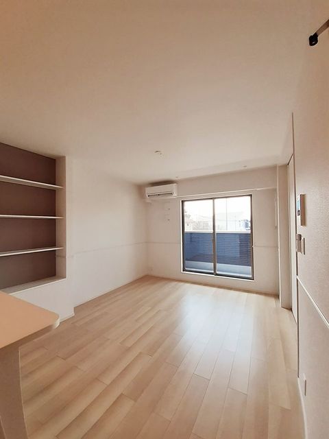 ヴィラ　アトモス リビング