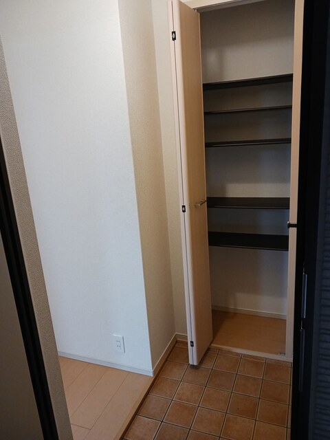 アメリ　ドヴァン　ラ　ガール 玄関