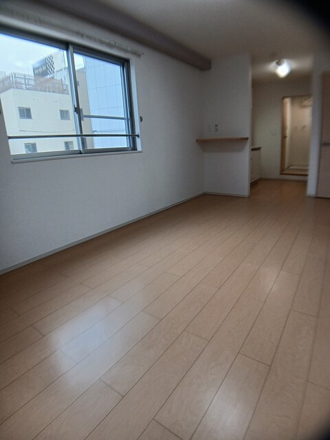 アメリ　ドヴァン　ラ　ガール リビング