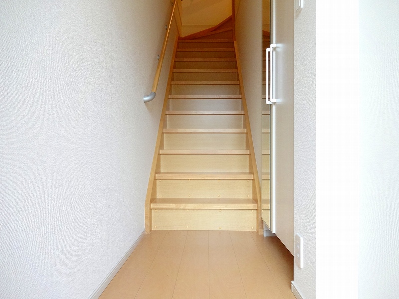 イリーデ摂津 玄関