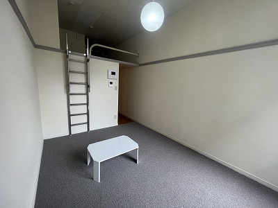 レオパレスＩＭＡＺＵⅠ リビング