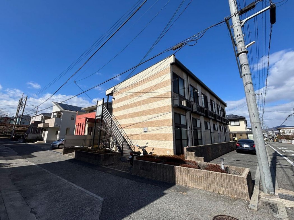 レオパレスＴａｋａｒａｚｕｋａ その他外観1