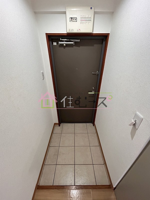 新大阪レジデンス小島 玄関