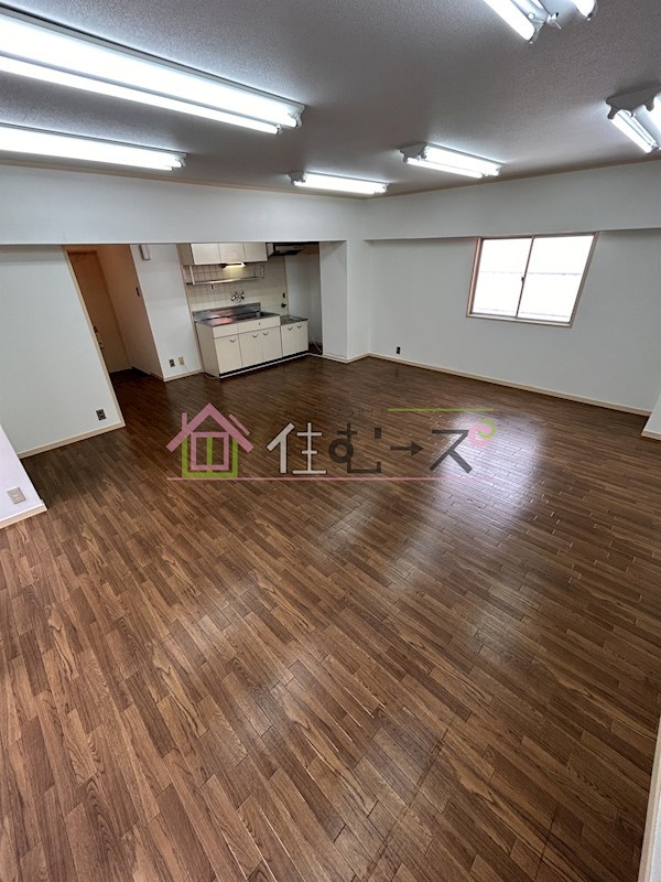 チサンマンション第5新大阪 リビング