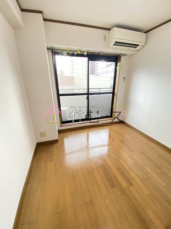 MYM成和 ベッドルーム