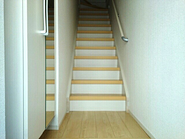 グランツ　旭 玄関