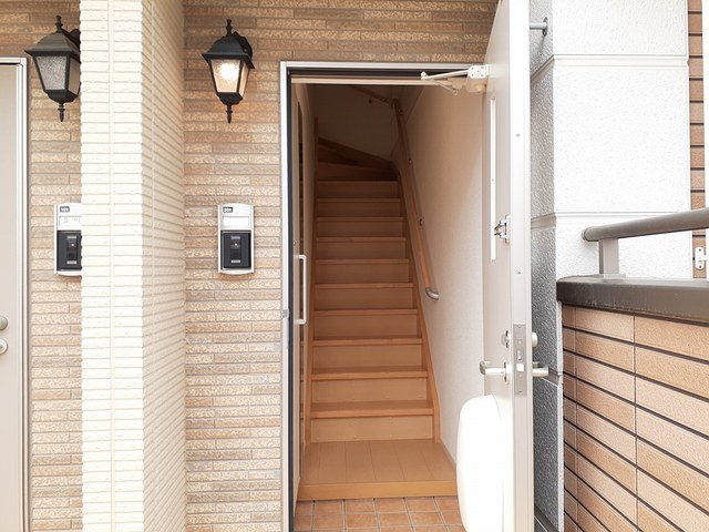 スターブル宝塚 玄関