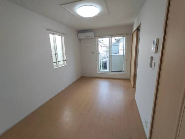 ブリリアント　ロック リビング