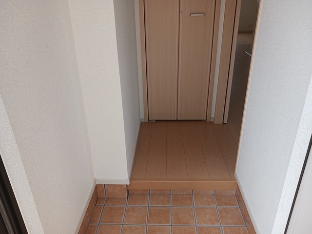 フラワータウン　フェイジョア 玄関