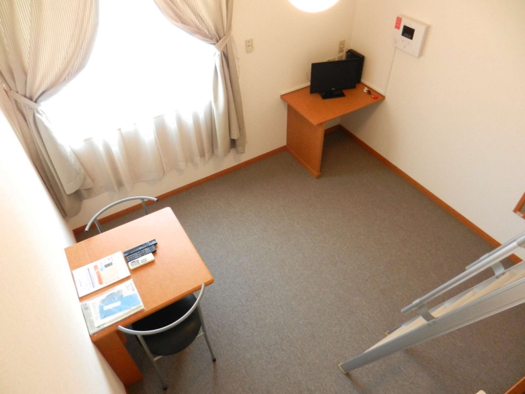 レオパレス新家 リビング