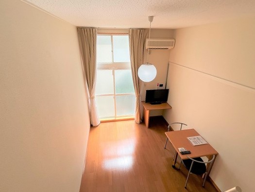 レオパレス芳山荘Ⅱ リビング