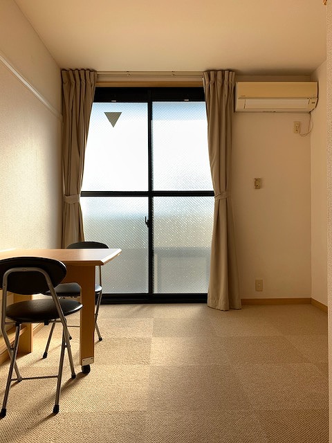 レオパレスドゥジェーム鳴尾 リビング