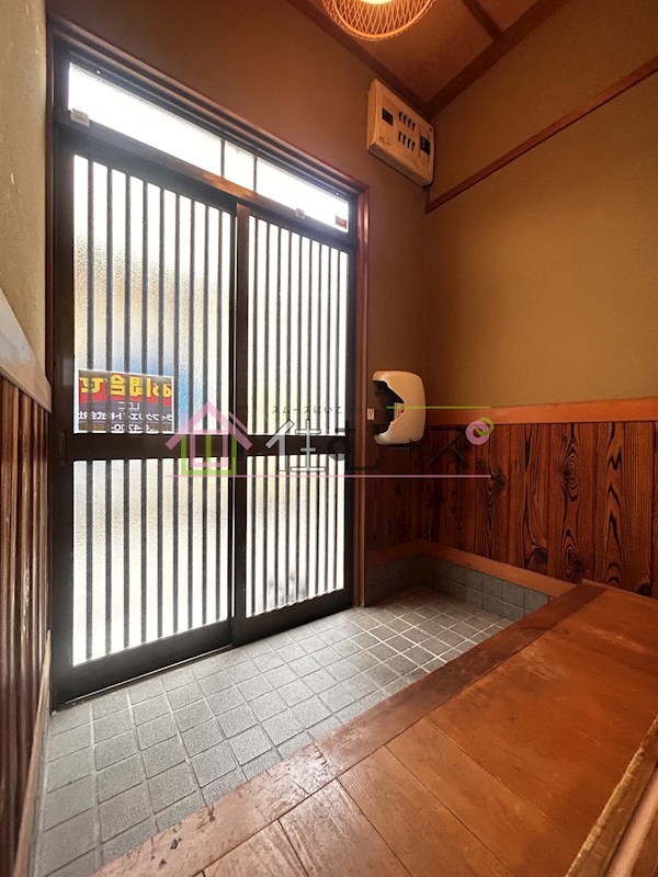 遠里小野5丁目貸家 玄関