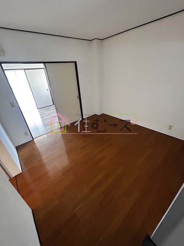 マンションエイタツ リビング