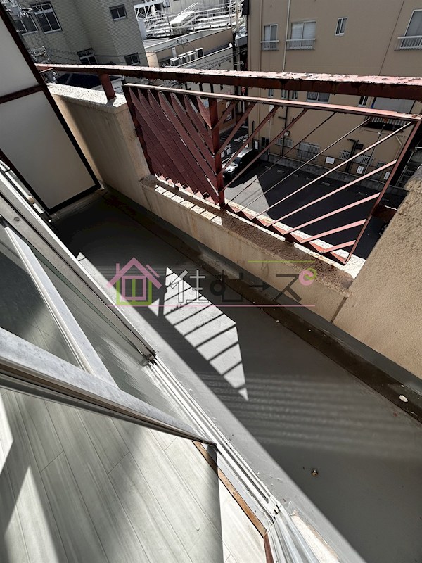 マンションエイタツ ベランダ