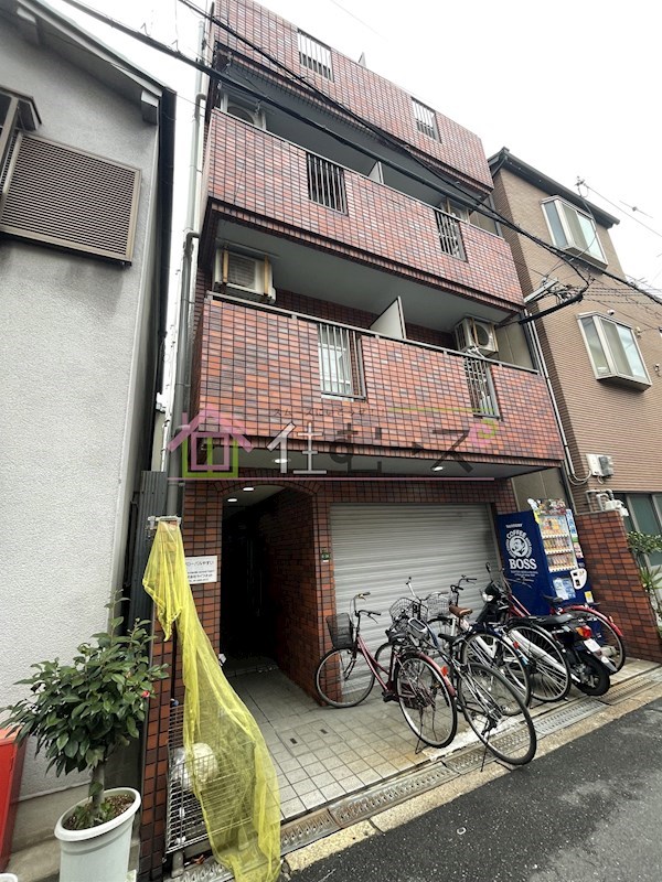 グローバルやすい 外観