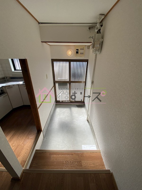 中津3-7-39貸家 玄関