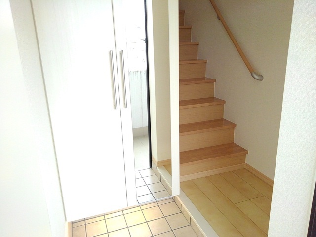 グランデ　アルベロ 玄関