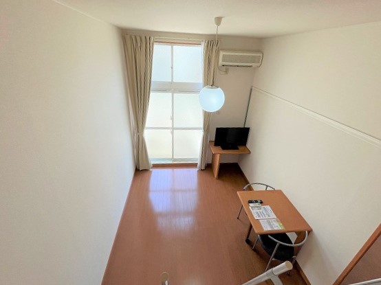 レオパレスヴィヴレ大弥 リビング