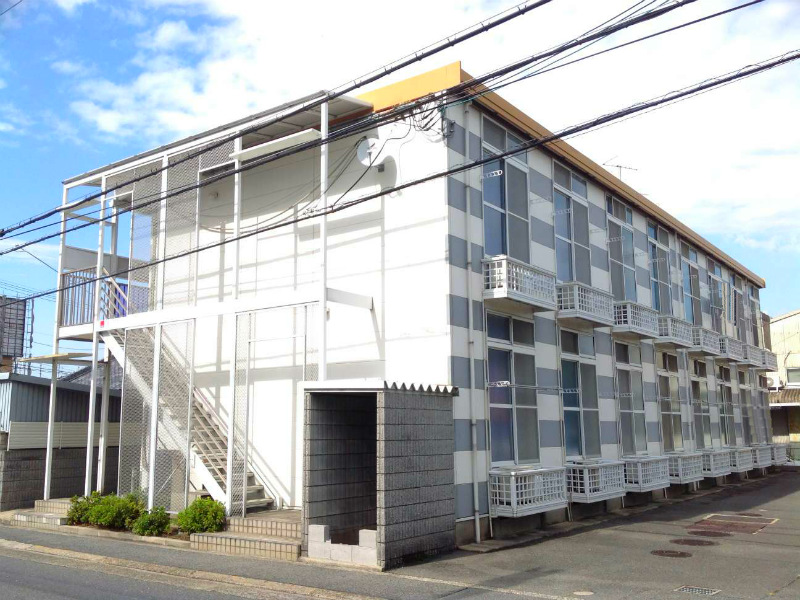 レオパレスいずみ 外観