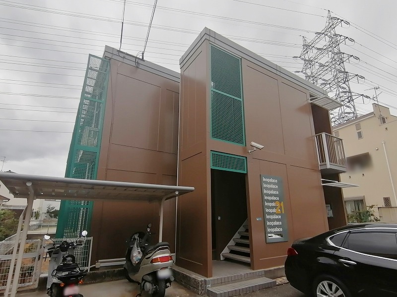 レオパレスアザレ 外観