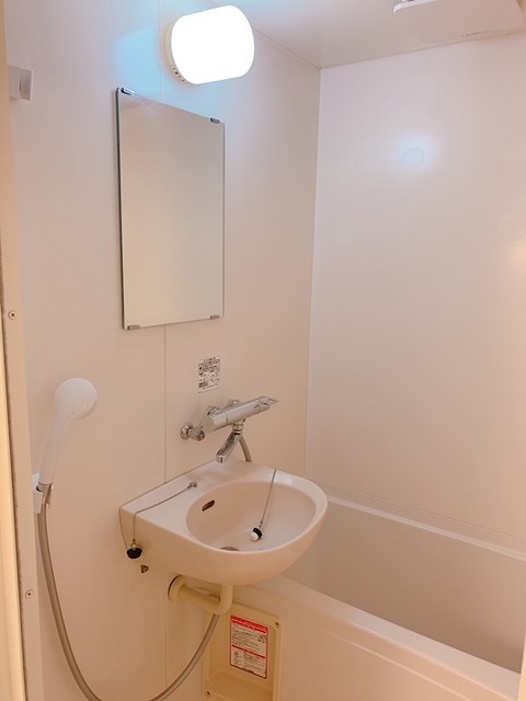 レオパレスアザレ 風呂画像