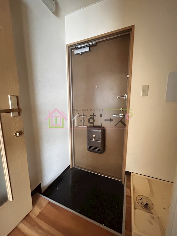 ライズ芦原橋 玄関