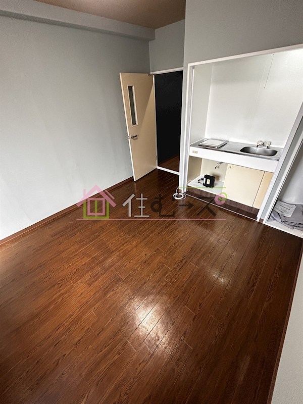 ビジタル湊町７ リビング